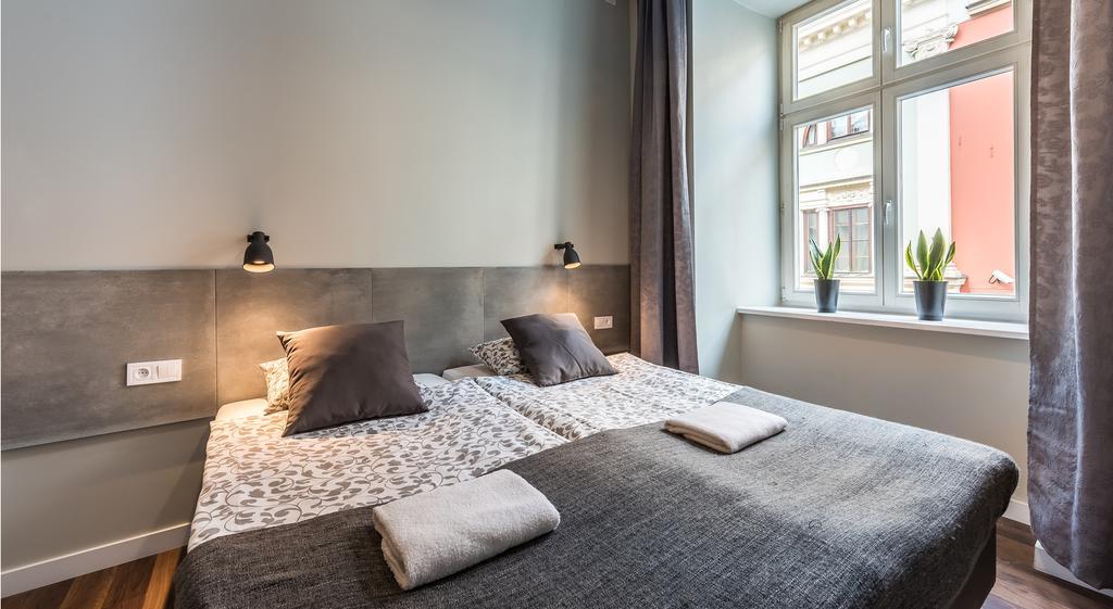 Flaminio Smart Sleep Aparthotel Krakow Ngoại thất bức ảnh