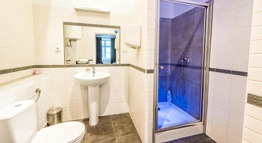 Flaminio Smart Sleep Aparthotel Krakow Ngoại thất bức ảnh